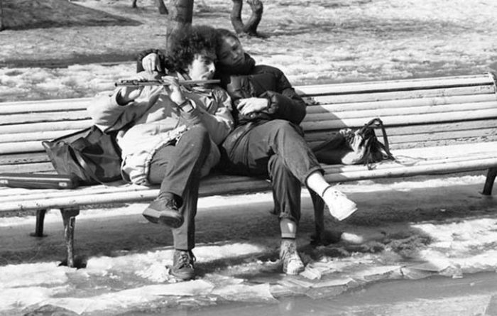 Студенческие годы: 17 фотографий советских студентов за учёбой и на отдыхе () Студенческие годы: 17 фотографий советских студентов за учёбой и на отдыхе