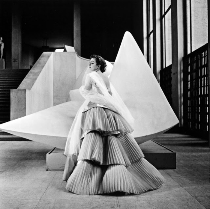 Фешн-фотографии 1940-60х гг. Автор фото: Willy Maywald. Фешн-фотографии 1940-60х гг. Автор фото: Willy Maywald.