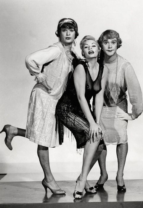 Мэрилин Монро, Тони Кертис и Джек Леммон. Мэрилин Монро, Тони Кертис и Джек Леммон.