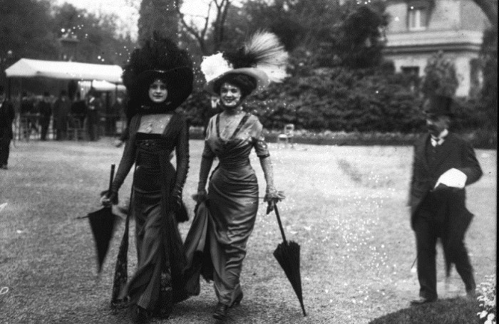 «Полуголые» платья, или Почему из истории моды «специально» вычеркнули имя их создательницы () «Полуголые» платья, или Почему из истории моды «специально» вычеркнули имя их создательницы