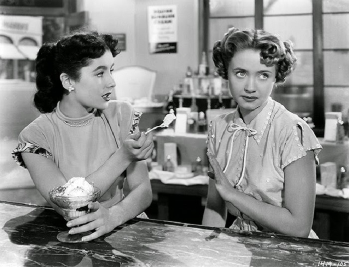 Начинающая актриса Элизабет Тейлор. Начинающая актриса Элизабет Тейлор.