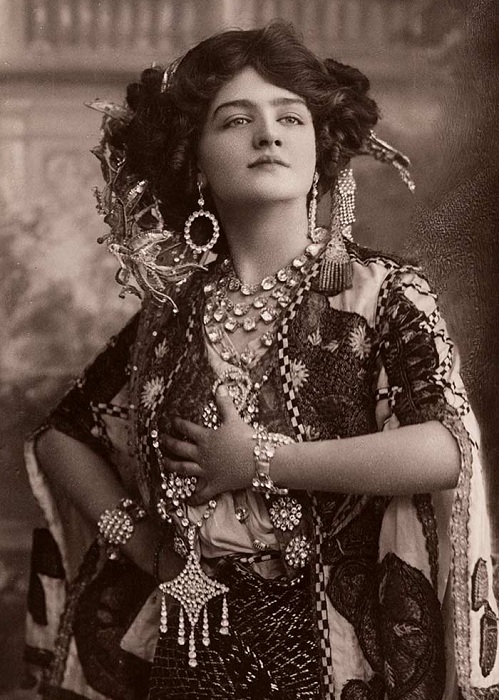 Актриса Lily Elsie в роли Веселой вдовы. | Фото: thevintagenews.com. Актриса Lily Elsie в роли Веселой вдовы. | Фото: thevintagenews.com.