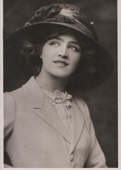 Лили Элси - самая фотографируемая девушка начала 20 века. | Фото: gopixpic.com. Лили Элси - самая фотографируемая девушка начала 20 века. | Фото: gopixpic.com.