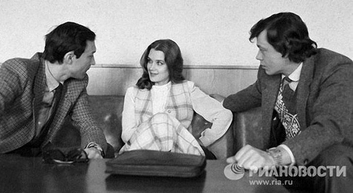 Ирина Алферова с коллегами - с Олегом Янковским и Николаем Караченцевым.