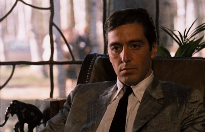 Аль Пачино в образе Майкла Корлеоне. Аль Пачино в образе Майкла Корлеоне.