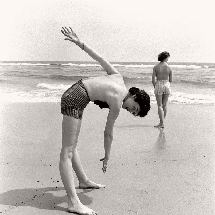 Модели в клейких бюстгальтерах, Джонс-Бич, Нью-Йорк Модели в клейких бюстгальтерах, Джонс-Бич, Нью-Йорк