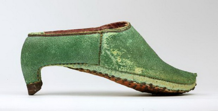 Обувь кавалерии в Персии, 17 век. Фото: batashoemuseum.ca