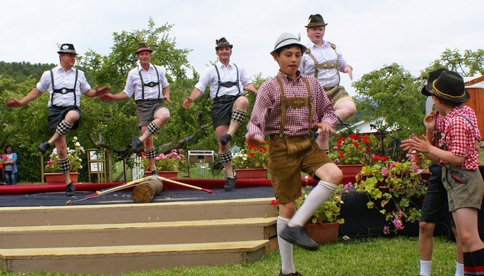 Праздник в Дигнидаде. Праздник в Дигнидаде.