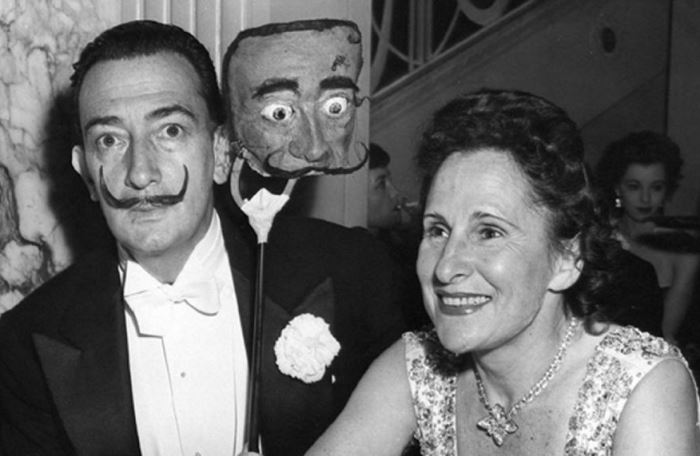 Сальвадор Дали и Гала | Фото: seniortimes.ie Сальвадор Дали и Гала | Фото: seniortimes.ie