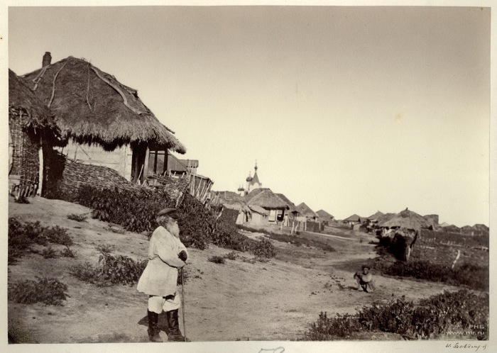 Улица в Кулишацкой станице. 1875-1876 год. Улица в Кулишацкой станице. 1875-1876 год.