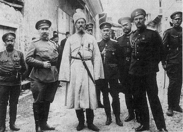 Генерал Ляхов и офицеры на Кавказском фронте. Первая мировая война, 1914-1918 год.