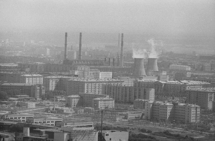 Вид на ТЭЦ-20 со здания МГУ. Москва, 1960-е годы. Вид на ТЭЦ-20 со здания МГУ. Москва, 1960-е годы.