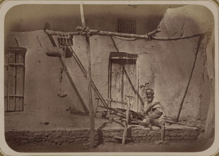 Ткацкий станок для изготовления ковриков. Средняя Азия, конец XIX века. 