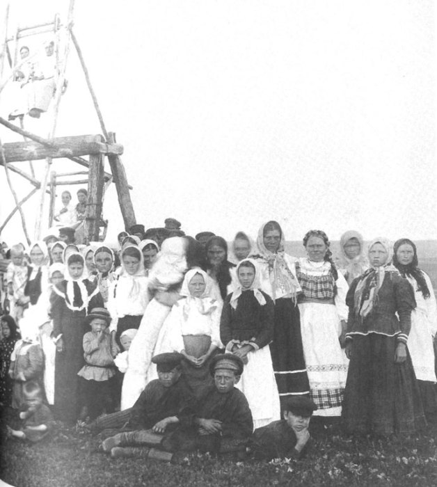 Катание на релях на Пасху. Тамбовская губерния, Кирсановский уезд, 1904