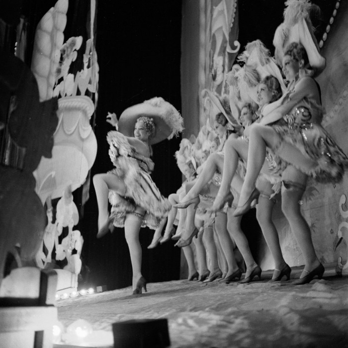 Яркие красотки блистающие на сцене. Shou Girls, или зрелищные постановки с полуобнажёнными девицами в кабаре «Фоли-Бержер», 1918 - 1937 гг.