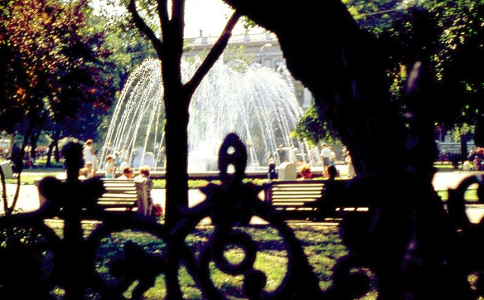 В парке на Дерибасовской. Город Одесса, 1969 год.