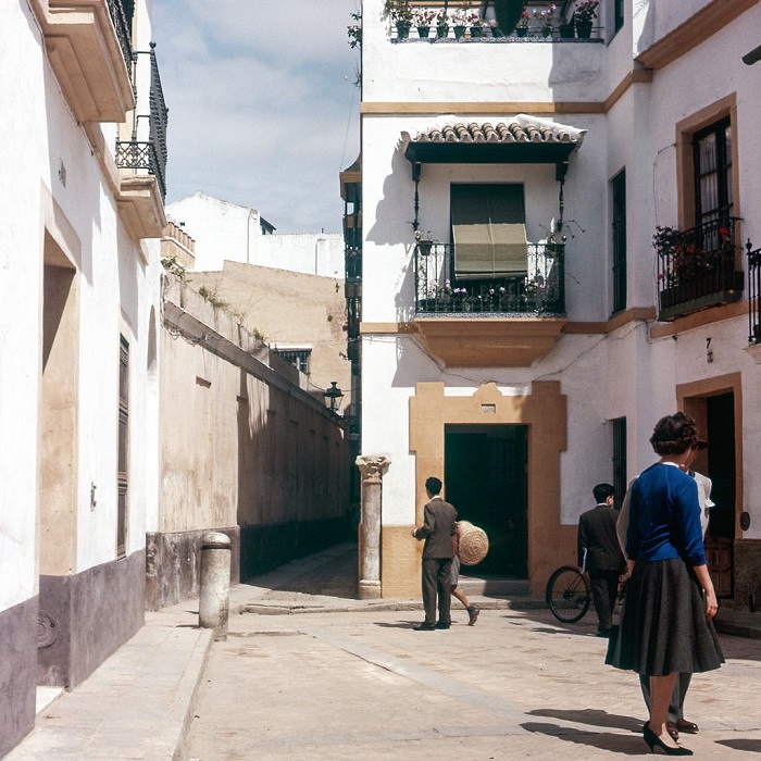 Старая часть города представляют собой запутанный лабиринт. Старая часть города представляют собой запутанный лабиринт.