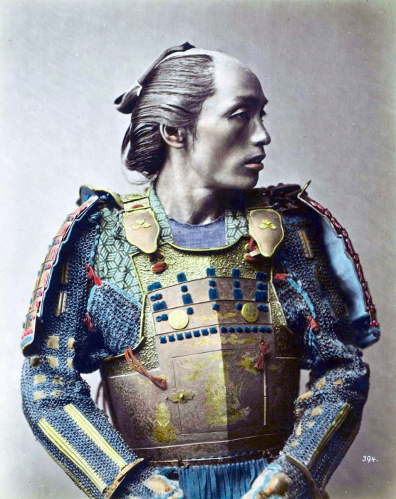 Доспехи японских самураев всегда привлекали внимание своей яркостью, красочностью и своей необычностью, 1881 год.