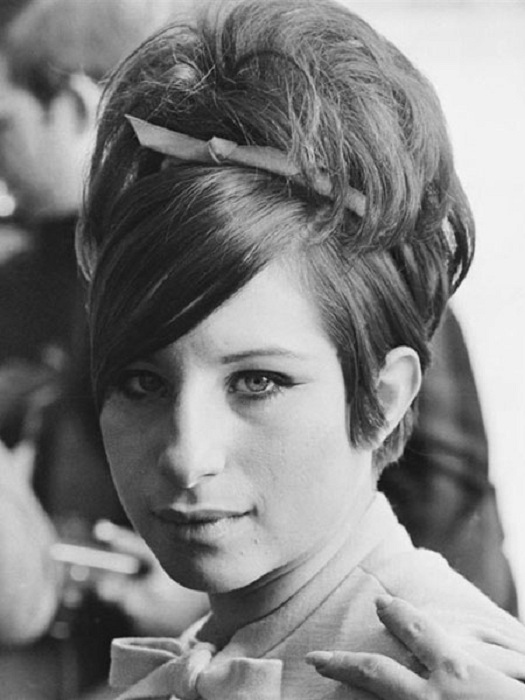 Барбра Стрейзанд - самая красивая дурнушка Голливуда. | Фото: uznayvse.ru. Барбра Стрейзанд - самая красивая дурнушка Голливуда. | Фото: uznayvse.ru.