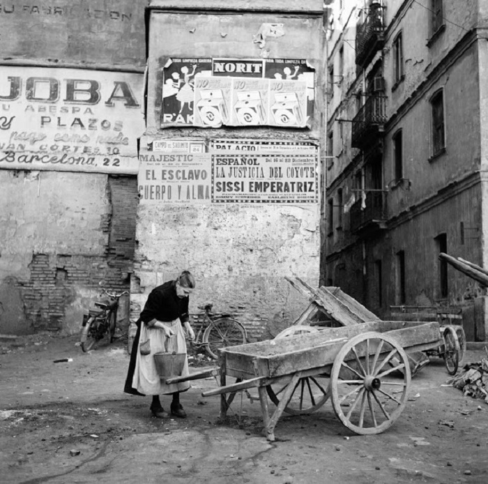 Тяжелая ноша. Испания, 1956 год.
