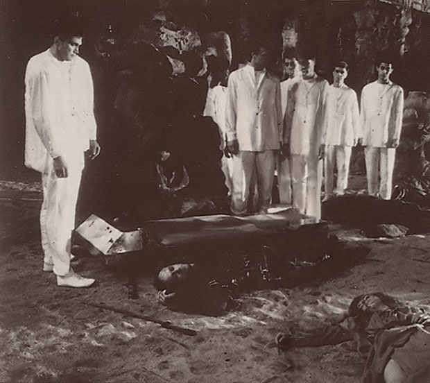 Scan: Yuri Zubakin for http://www.fandom.ru