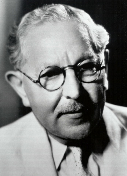 Максимилиан Абрамович Факторович - основатель компании Max Factor. | Фото: masterok.livejournal.com. Максимилиан Абрамович Факторович - основатель компании Max Factor. | Фото: masterok.livejournal.com.