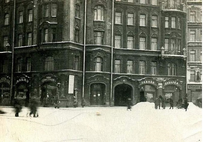 Улица и дом, где находилась квартира Покровского. Ленинград, 1924 год.