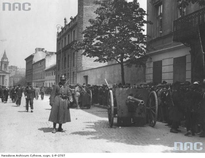 Позиция артиллерии на Мокотовской улице. Позиция артиллерии на Мокотовской улице.