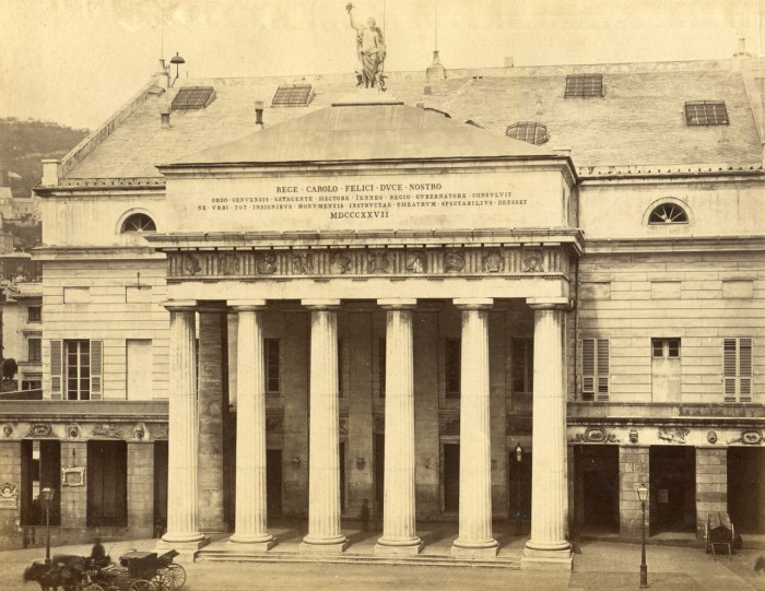 Дом искусств в Генуе - это уникальное здание всегда предлагало посетителям замечательное шоу. Дом искусств в Генуе - это уникальное здание всегда предлагало посетителям замечательное шоу.