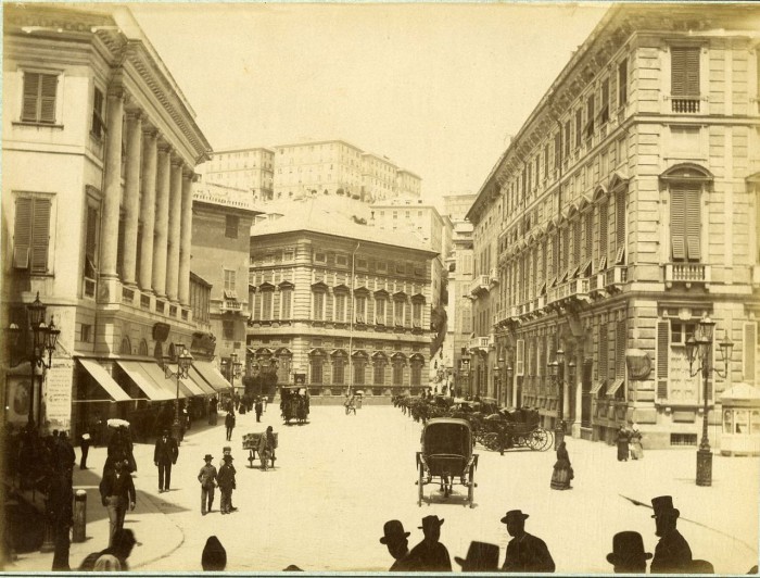 Главная площадь Генуи, средоточие городской жизни. Главная площадь Генуи, средоточие городской жизни.