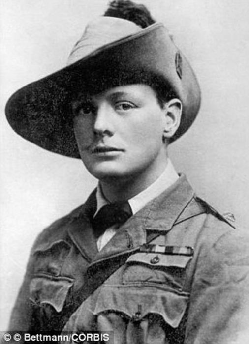 Уинстон Черчилль, военный корреспондент «Морнинг Пост» в Южной Африке. | Фото: winstonchurchilltheleader.blogspot.com. Уинстон Черчилль, военный корреспондент «Морнинг Пост» в Южной Африке. | Фото: winstonchurchilltheleader.blogspot.com.