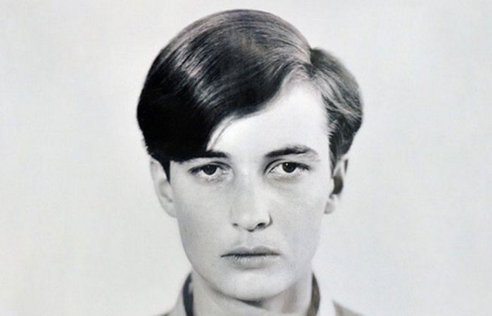 Андрогенная дама. Андрогенная дама.