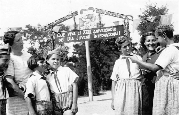 Испанские дети в одесском санатории им. Октябрьской революции | Фото: portal.rusarchives.ru Испанские дети в одесском санатории им. Октябрьской революции | Фото: portal.rusarchives.ru