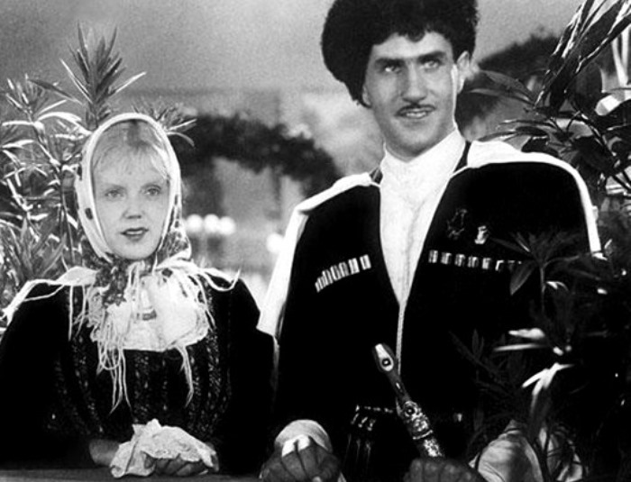 Кадр из фильма *Свинарка и пастух*, 1941 | Фото: mtdata.ru Кадр из фильма *Свинарка и пастух*, 1941 | Фото: mtdata.ru