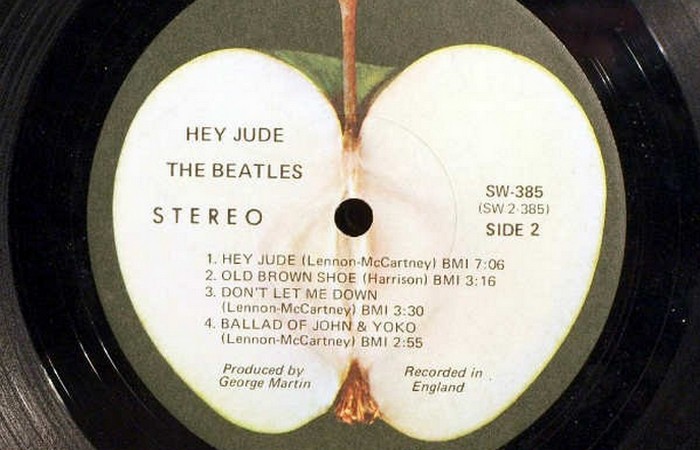 Пол выругался во время записи. Пол выругался во время записи.