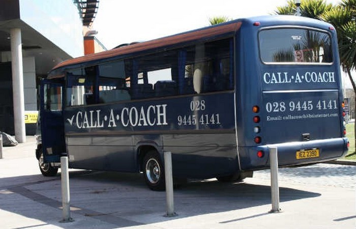 Песня написана в автобусе. Песня написана в автобусе.