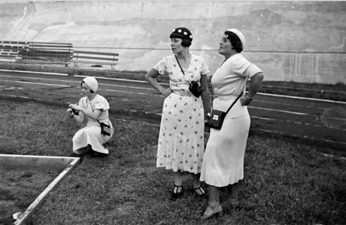Евгения Лемберг, Краснявская и Елизавета Игнатович, 1934 год. Евгения Лемберг, Краснявская и Елизавета Игнатович, 1934 год.