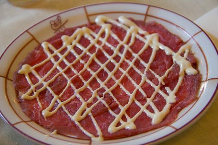 Легендарное карпаччо из бара у Гарри в Венеции Легендарное карпаччо из бара у Гарри в Венеции