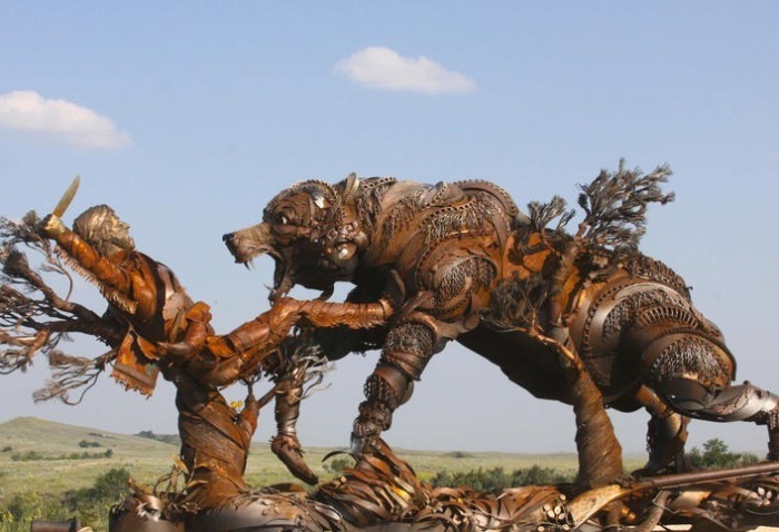 Памятник Хью Глассу в Южной Дакоте. Памятник Хью Глассу в Южной Дакоте.