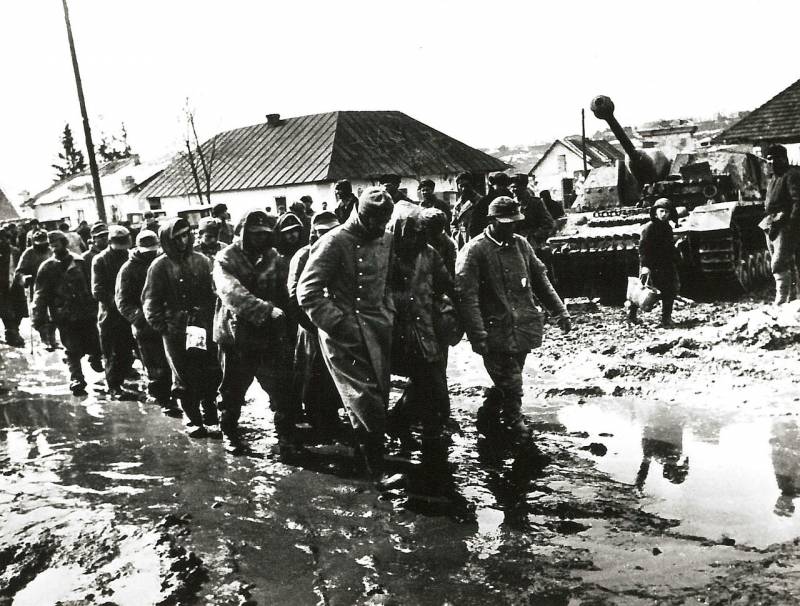 25 мгновений войны на снимках Виктора Антоновича Тёмина 25 мгновений войны на снимках Виктора Антоновича Тёмина