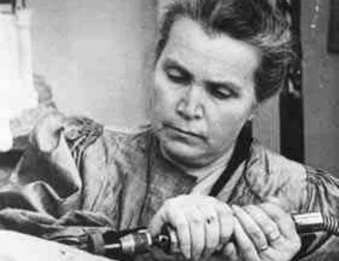 Вера Мухина в мастерской, 1940-е гг. | Фото: vokrugsveta.ru