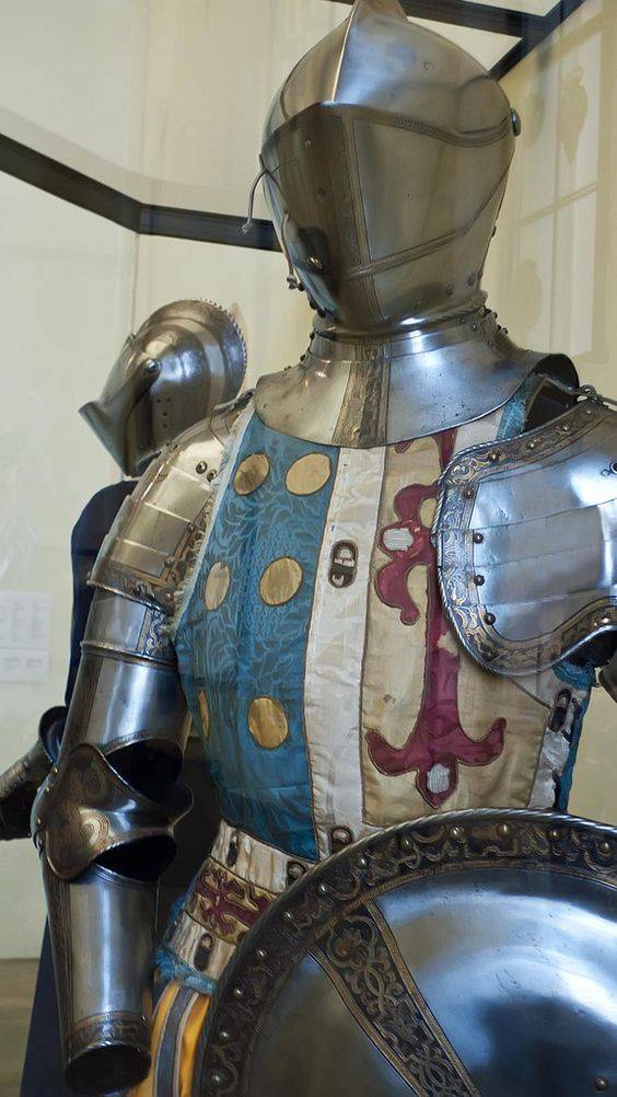 Доспехи «белые» и доспехи цветные… (часть вторая) Доспехи «белые» и доспехи цветные… (часть вторая)