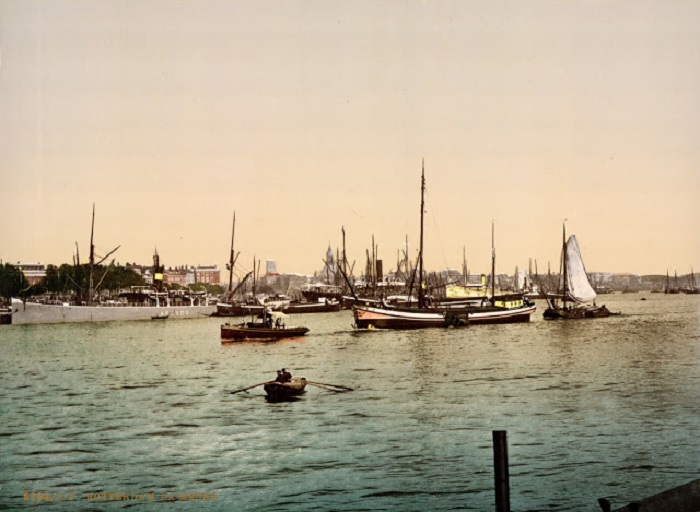 Главная артерия Роттердама.