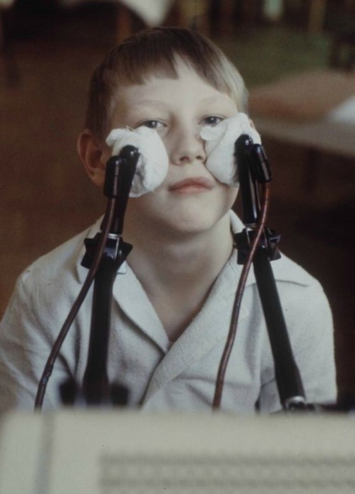 Физиотерапия после перенесенного гайморита. Москва, 1970-е годы.