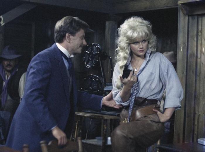 Кадр из фильма *Человек с бульвара Капуцинов*, 1987 | Фото: aif.ru Кадр из фильма *Человек с бульвара Капуцинов*, 1987 | Фото: aif.ru