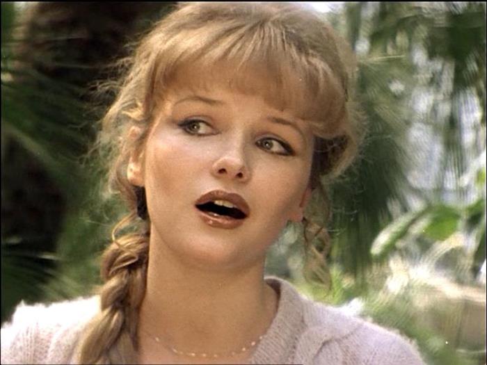 Александра Яковлева в фильме *Чародеи*, 1982 | Фото: liveinternet.ru Александра Яковлева в фильме *Чародеи*, 1982 | Фото: liveinternet.ru