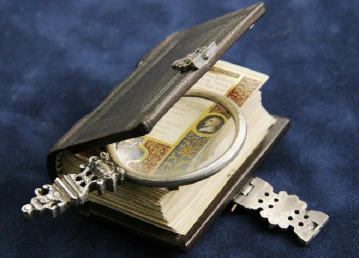 Часослов Лоренцо Медичи, XVI век. | Фото: e-searching.net. Часослов Лоренцо Медичи, XVI век. | Фото: e-searching.net.