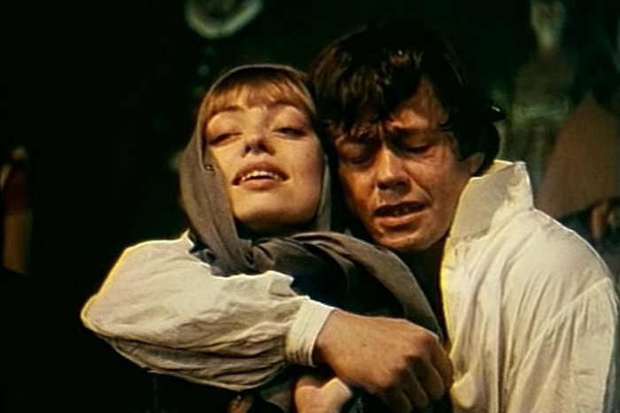 Великолепный дуэт Караченцева и Шаниной из рок-оперы «Юнона и Авось». Великолепный дуэт Караченцева и Шаниной из рок-оперы «Юнона и Авось».