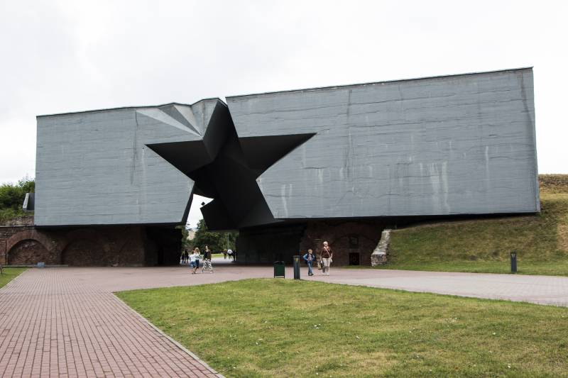 Наша память. Пять шагов по Брестской крепости