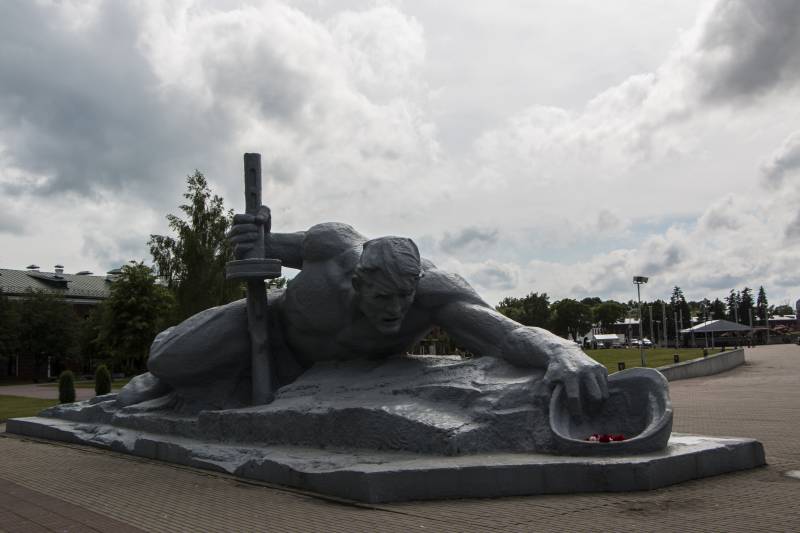 Наша память. Пять шагов по Брестской крепости